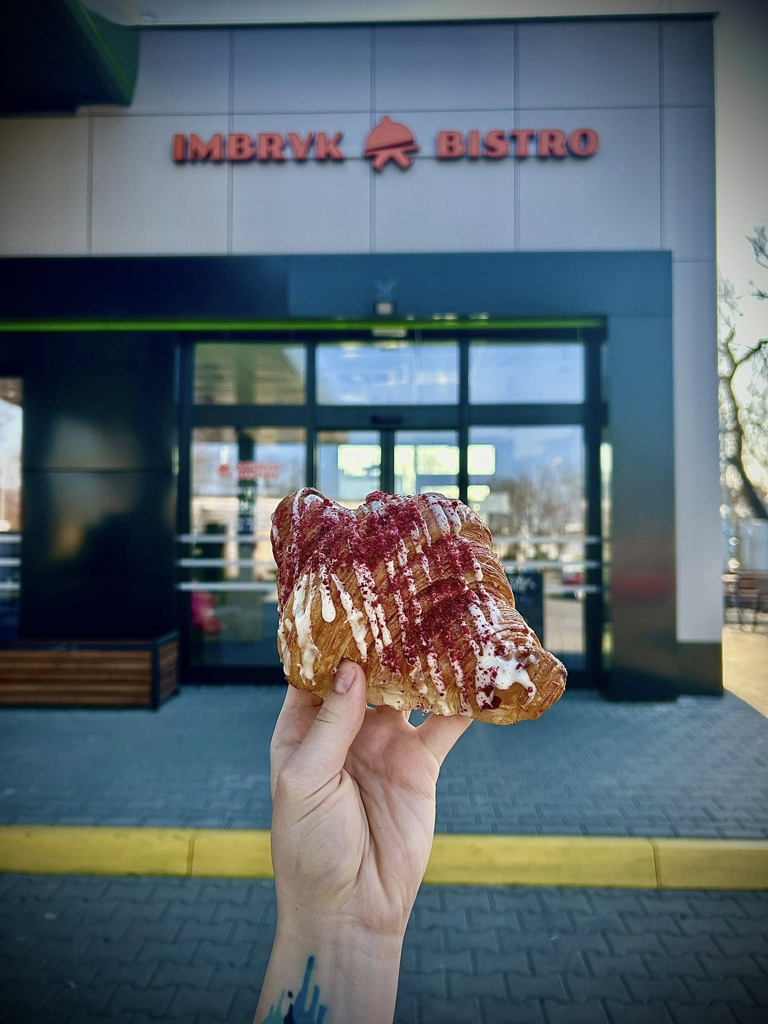 Croissant w Imbryk Bistro